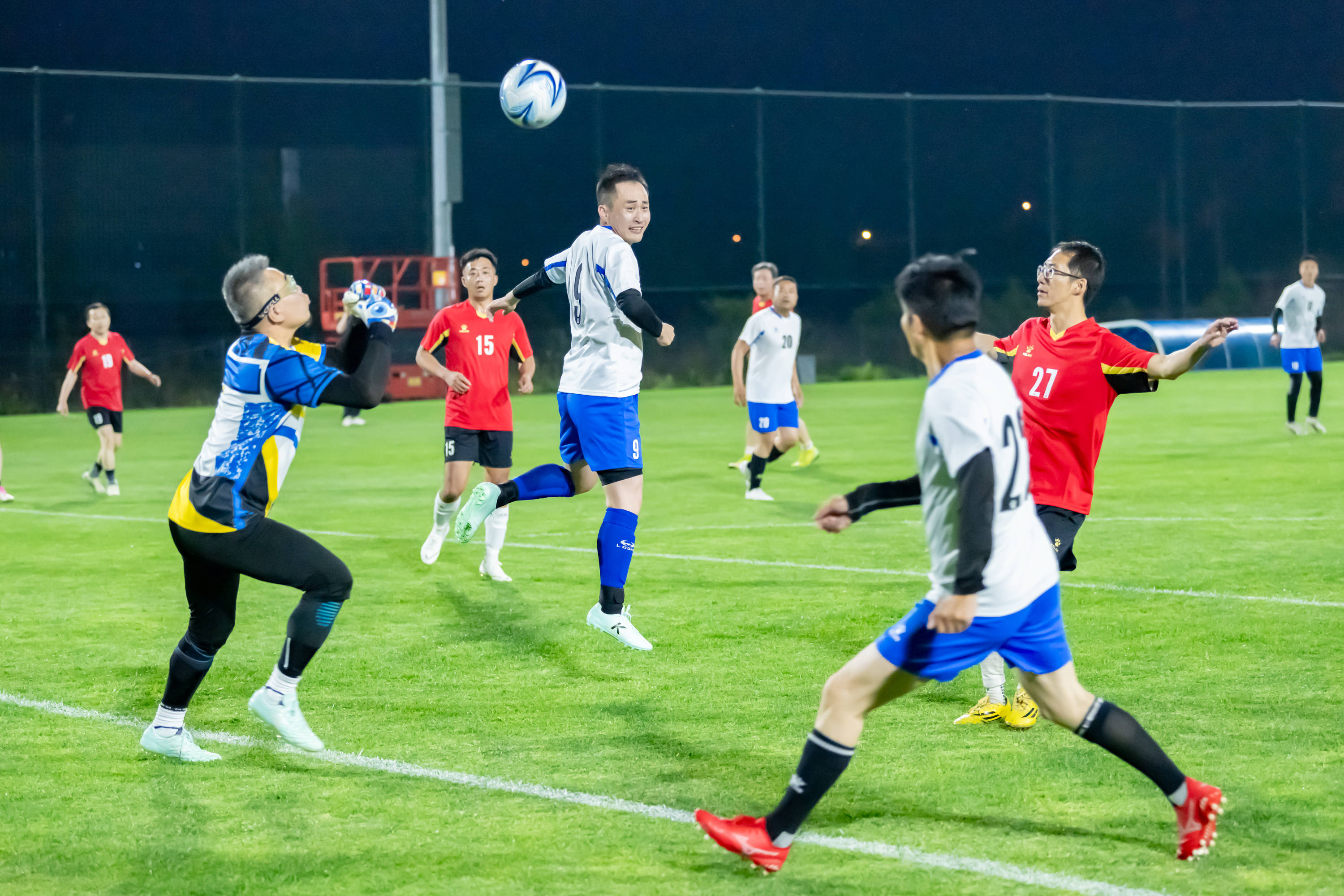 率仍保持在 率仍保持在